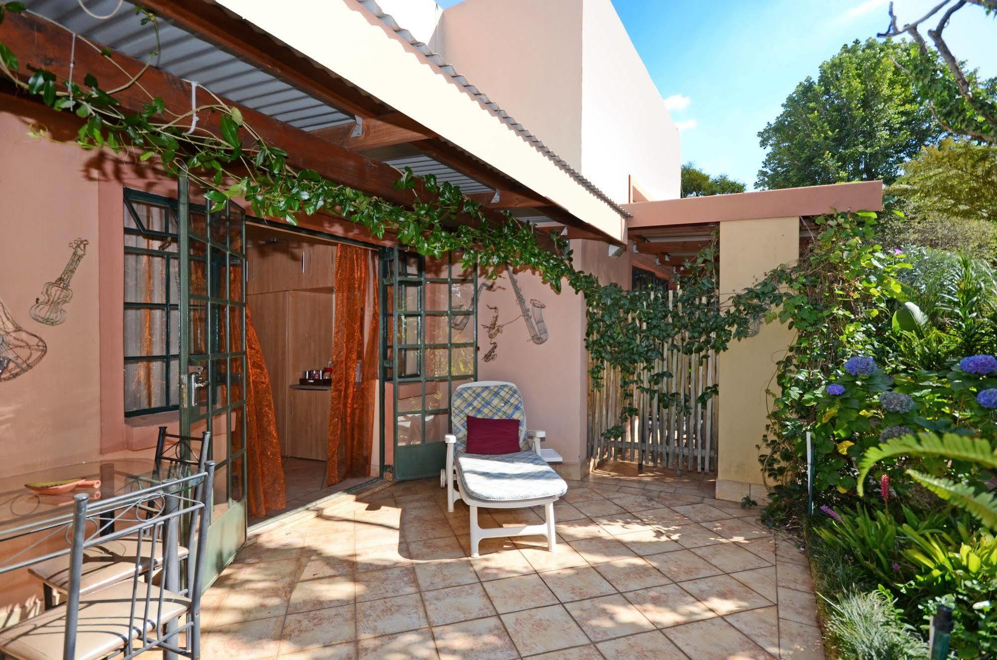 Cherry Tree Cottage B&B Linden Johannesburg Exterior photo